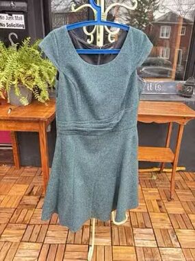 Size 8 Large Teal Le Chateau Dress